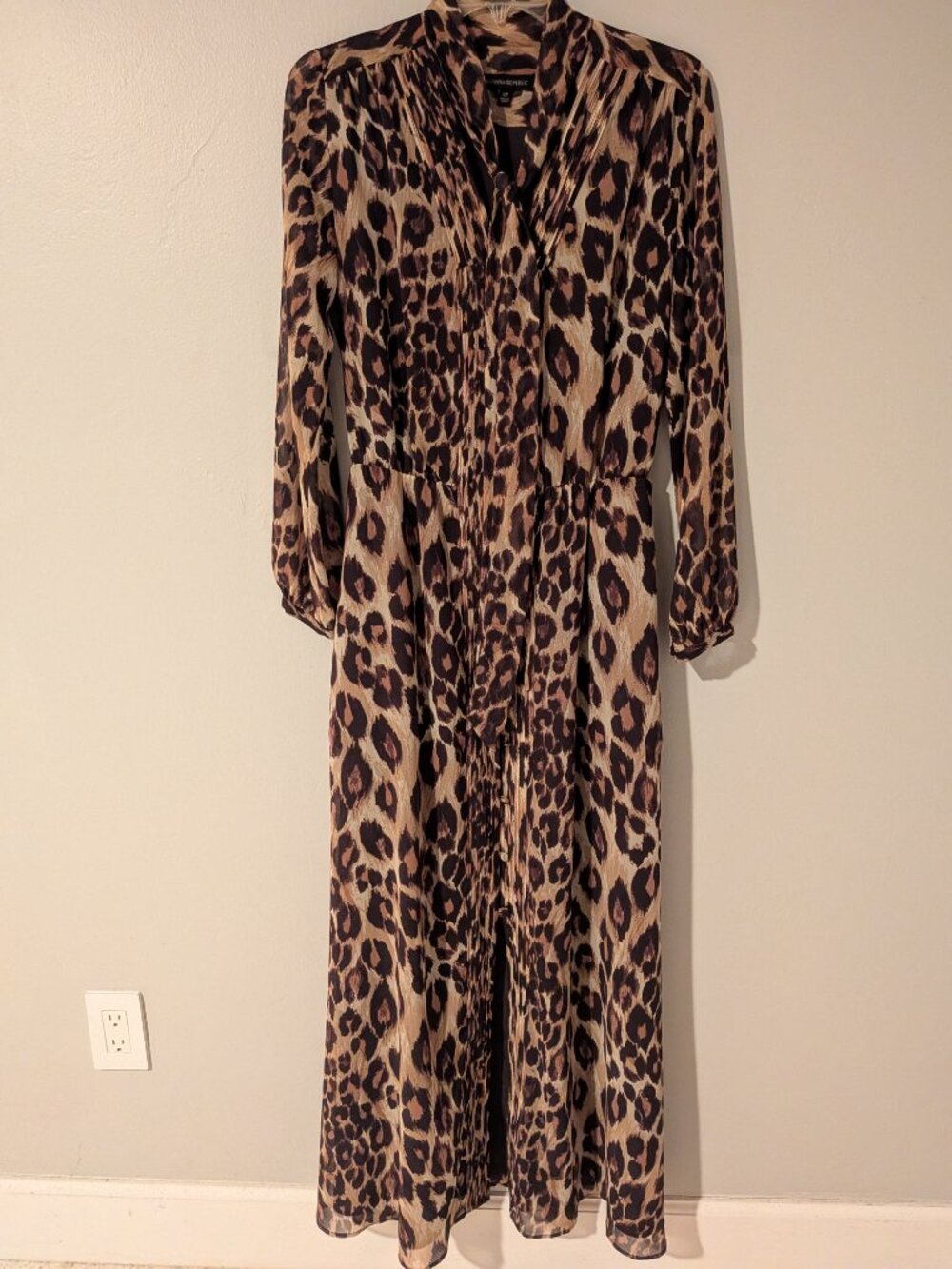 Banana Republic Women's Leopard Print Long Sleeve Tie Neck Maxi Dress Size S/P